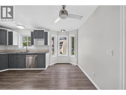 1255 Valley View Drive, Sparwood, BC - Indoor Photo Showing Kitchen