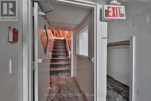 200 Bathurst Street, Toronto, ON 