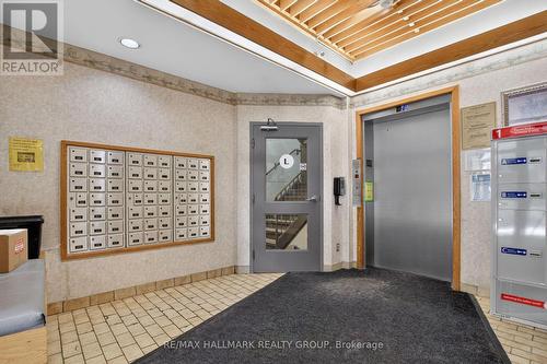 Elevator - 306 - 6470 Bilberry Drive, Ottawa, ON - Indoor Photo Showing Other Room