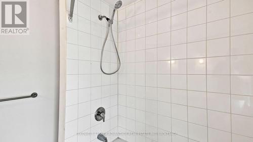 28 Dacotah Street, St. Catharines (Downtown), ON - Indoor Photo Showing Bathroom