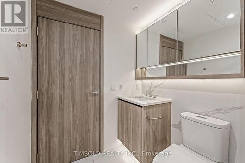 1609 - 18 Esther Shiner Boulevard, Toronto, ON - Indoor Photo Showing Bathroom
