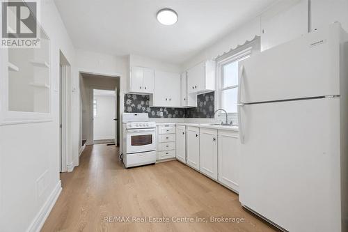 65 Stevenson Street N, Guelph (St. George'S), ON - Indoor Photo Showing Kitchen