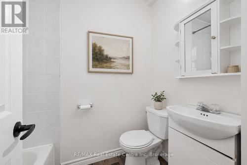 Photo has been virtually staged - 65 Stevenson Street N, Guelph (St. George'S), ON - Indoor Photo Showing Bathroom