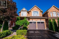 124 BONNIE BRAES DRIVE  Brampton, ON L6Y 0W7
