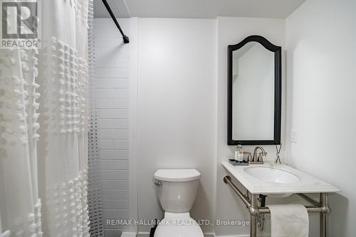124 Bonnie Braes Drive, Brampton, ON - Indoor Photo Showing Bathroom