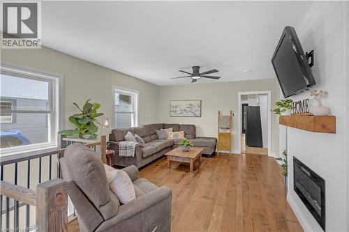 158 Grand Street, Brantford, ON - Indoor Photo Showing Living Room With Fireplace