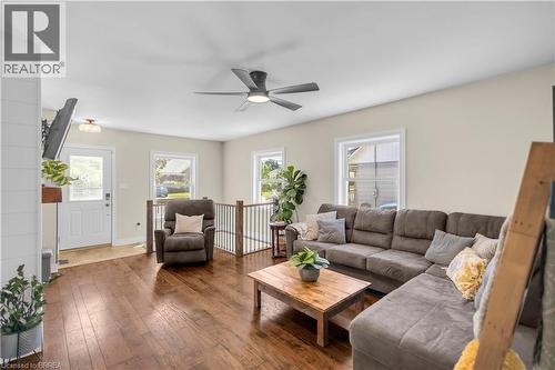 158 Grand Street, Brantford, ON - Indoor Photo Showing Living Room