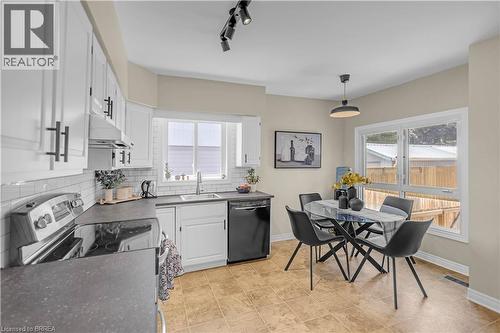 158 Grand Street, Brantford, ON - Indoor Photo Showing Kitchen