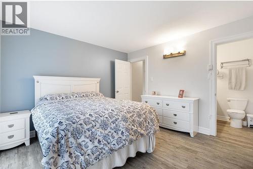 Primary bedroom. - 2527 Islandview Road, Blind Bay, BC - Indoor Photo Showing Bedroom