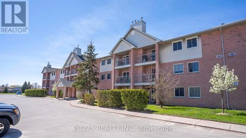 68 - 144 Conway Drive, London South (South X), ON - Outdoor