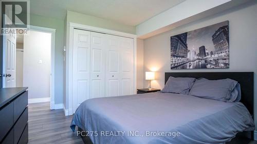 68 - 144 Conway Drive, London South (South X), ON - Indoor Photo Showing Bedroom