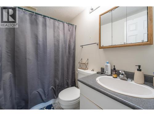 6857 Westgate Avenue, Prince George, BC - Indoor Photo Showing Bathroom