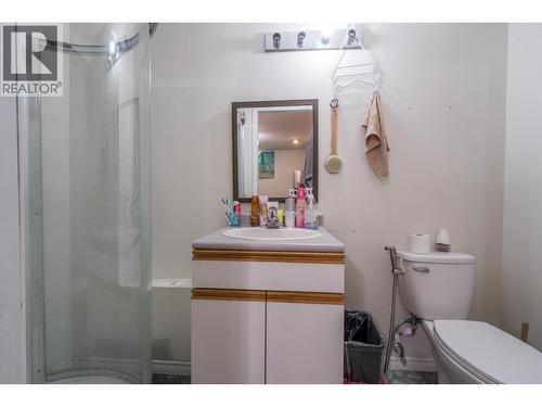 6857 Westgate Avenue, Prince George, BC - Indoor Photo Showing Bathroom