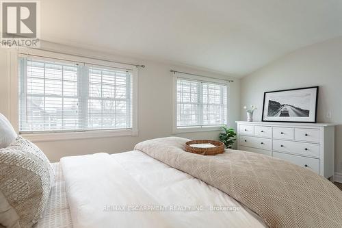 270 Beach Boulevard, Hamilton, ON - Indoor Photo Showing Bedroom