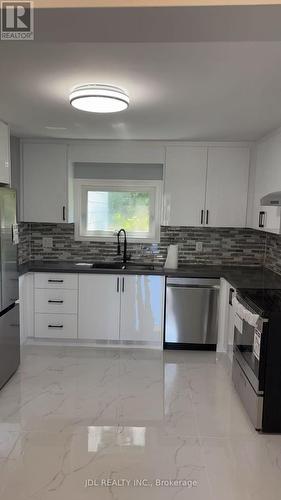 238 Hunter Street, Pembroke, ON - Indoor Photo Showing Kitchen With Upgraded Kitchen