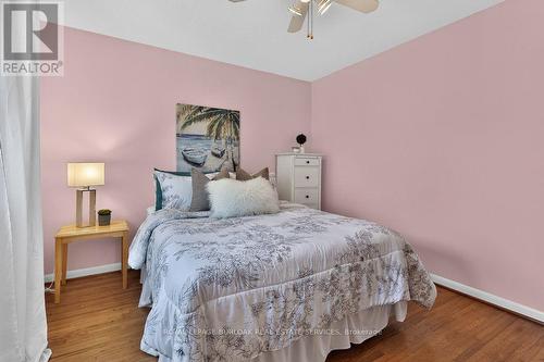 20 Cardinal Drive, Hamilton, ON - Indoor Photo Showing Bedroom