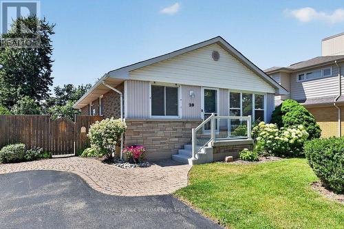 20 Cardinal Drive, Hamilton, ON - Outdoor