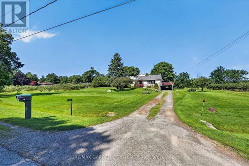 134 Russ Road, Grimsby, ON - Outdoor
