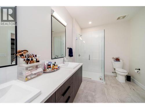 1349 Rocky Point Drive Unit# 2, Kelowna, BC - Indoor Photo Showing Bathroom