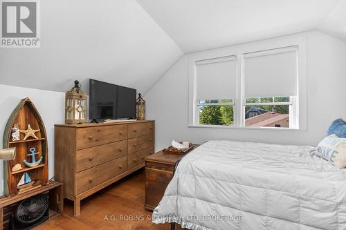 972 Silver Bay Road, Port Colborne (Sherkston), ON - Indoor Photo Showing Bedroom
