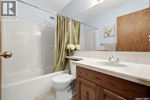3634 Berthiaume Bay E, Regina, SK - Indoor Photo Showing Bathroom