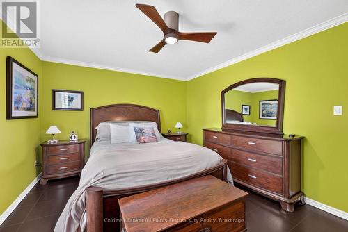 323 Warren Street, Goderich (Goderich (Town)), ON - Indoor Photo Showing Bedroom