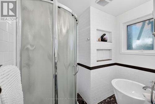 323 Warren Street, Goderich (Goderich (Town)), ON - Indoor Photo Showing Bathroom