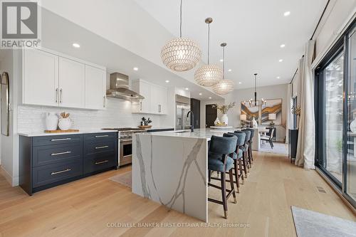1060 River Road, Ottawa, ON - Indoor Photo Showing Kitchen With Upgraded Kitchen