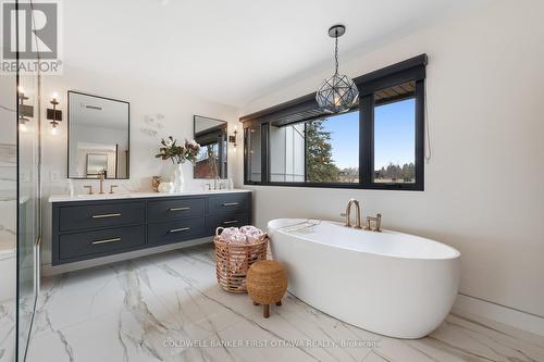 1060 River Road, Ottawa, ON - Indoor Photo Showing Bathroom