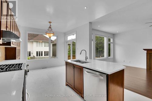 155 Whernside Terrace, Ottawa, ON - Indoor Photo Showing Kitchen With Double Sink