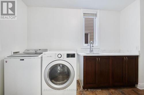 155 Whernside Terrace, Ottawa, ON - Indoor Photo Showing Laundry Room