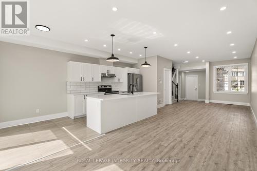 169 Desmond Trudeau Drive, Mcnab/Braeside, ON - Indoor Photo Showing Kitchen
