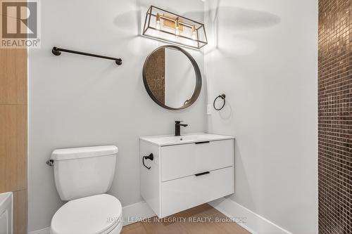 169 Desmond Trudeau Drive, Mcnab/Braeside, ON - Indoor Photo Showing Bathroom