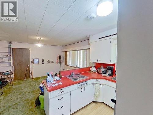 7170 Westminster Street, Powell River, BC - Indoor Photo Showing Kitchen