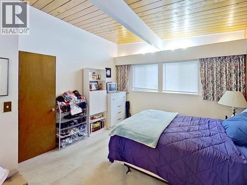 7170 Westminster Street, Powell River, BC - Indoor Photo Showing Bedroom