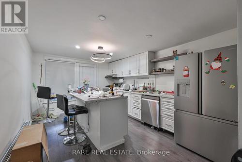 200 Bathurst Street, Toronto, ON 