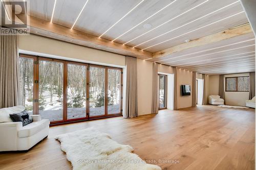 1739 Trapper'S Trail Road, Dysart Et Al (Dudley), ON - Indoor