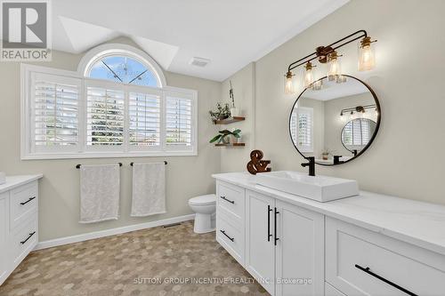 255 Pringle Drive, Barrie, ON - Indoor Photo Showing Bathroom