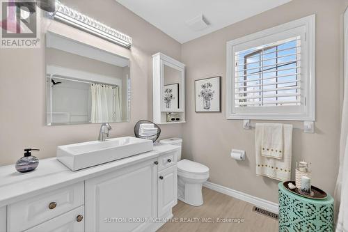 255 Pringle Drive, Barrie, ON - Indoor Photo Showing Bathroom