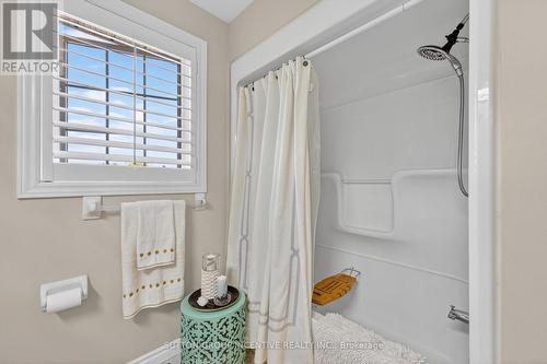 255 Pringle Drive, Barrie, ON - Indoor Photo Showing Bathroom