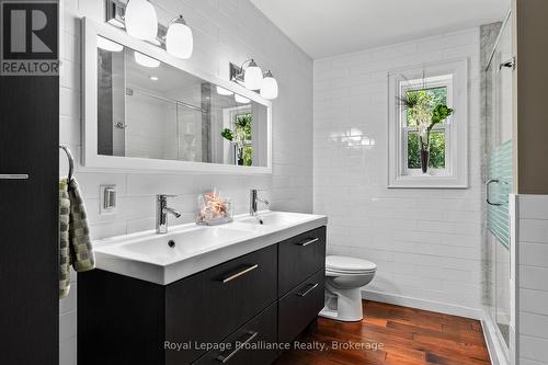 3889 Burnham Street N, Hamilton Township, ON - Indoor Photo Showing Bathroom
