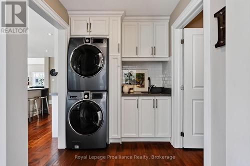 3889 Burnham Street N, Hamilton Township, ON - Indoor Photo Showing Laundry Room