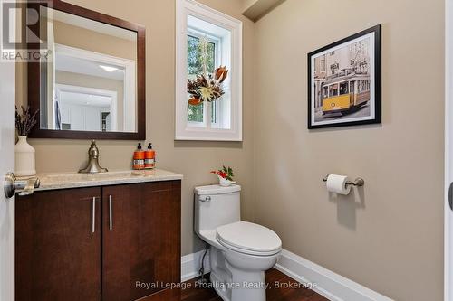 3889 Burnham Street N, Hamilton Township, ON - Indoor Photo Showing Bathroom