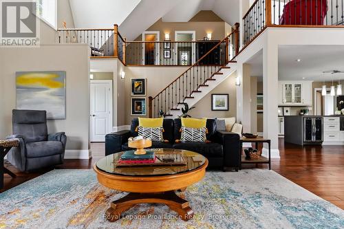 3889 Burnham Street N, Hamilton Township, ON - Indoor Photo Showing Living Room