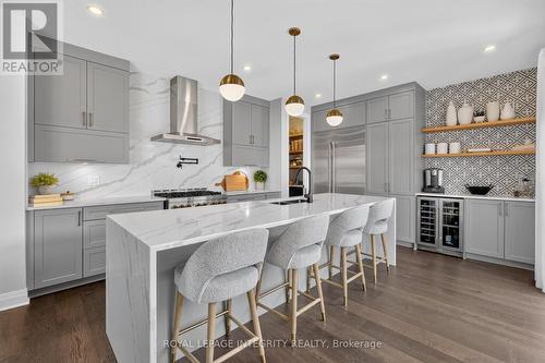 643 Gendarme Circle, Ottawa, ON - Indoor Photo Showing Kitchen With Upgraded Kitchen