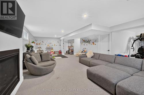 643 Gendarme Circle, Ottawa, ON - Indoor Photo Showing Living Room With Fireplace