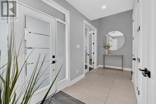 643 Gendarme Circle, Ottawa, ON - Indoor Photo Showing Other Room