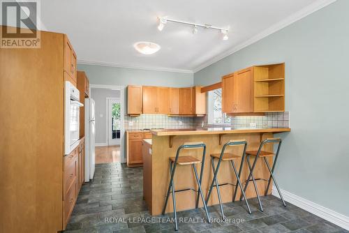4310 Armitage Avenue, Ottawa, ON - Indoor Photo Showing Kitchen