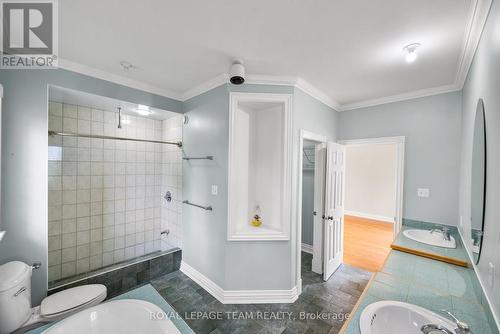 4310 Armitage Avenue, Ottawa, ON - Indoor Photo Showing Bathroom