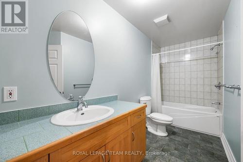 4310 Armitage Avenue, Ottawa, ON - Indoor Photo Showing Bathroom